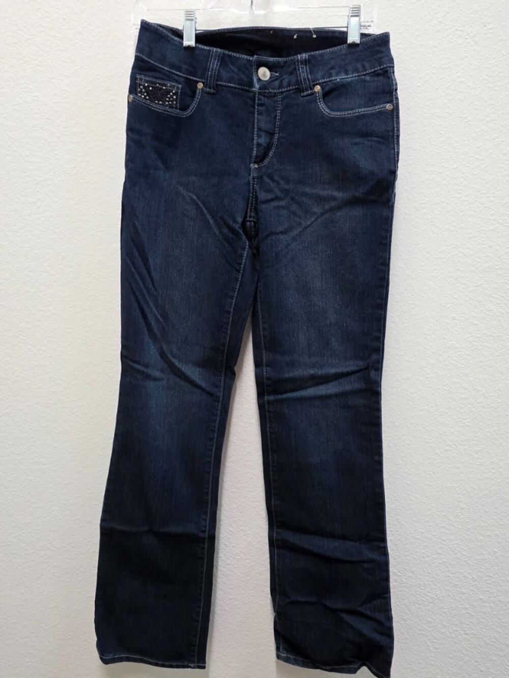 Faded Glory Women’s Size 6 Mid rise Dark Wash jeans Embellished Pockets